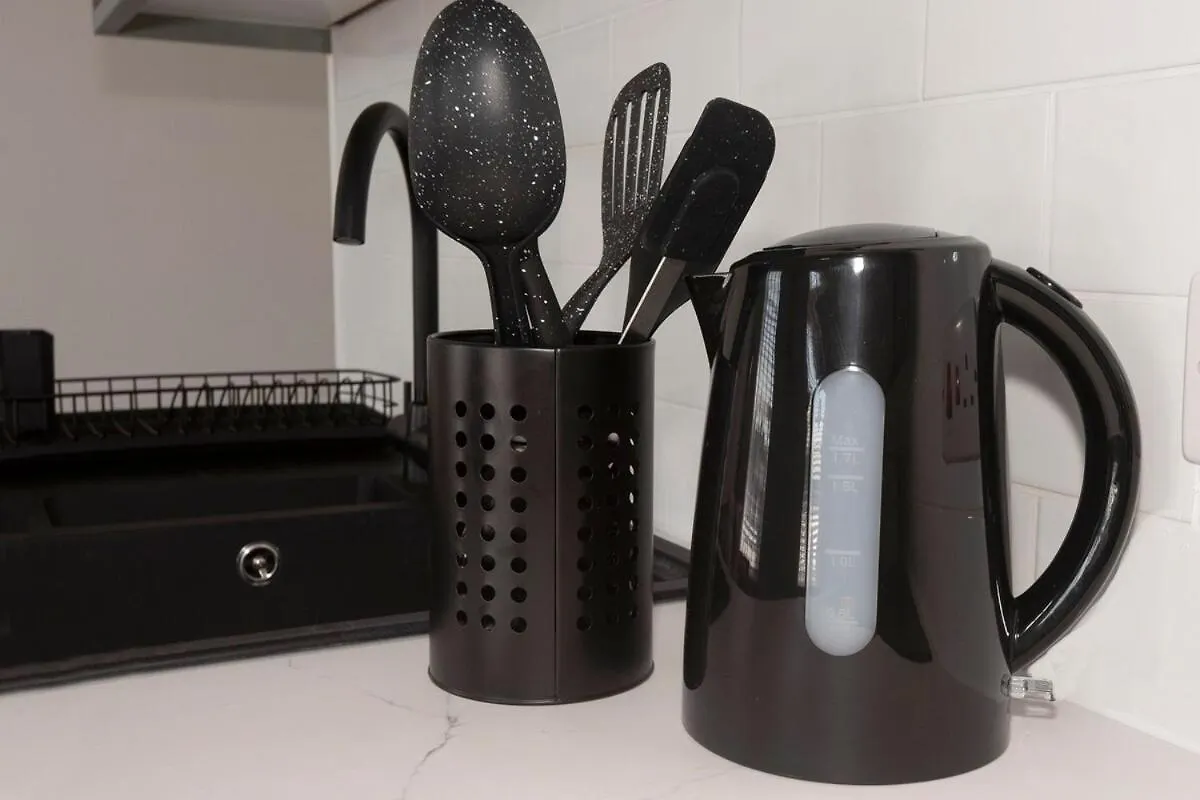 Cosy 2-Bed Apartment In Penarth Town Flat 1 카디프 영국